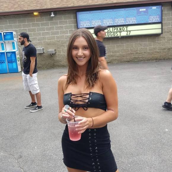 Meet your Posher, Sara - Picture 1 of 1